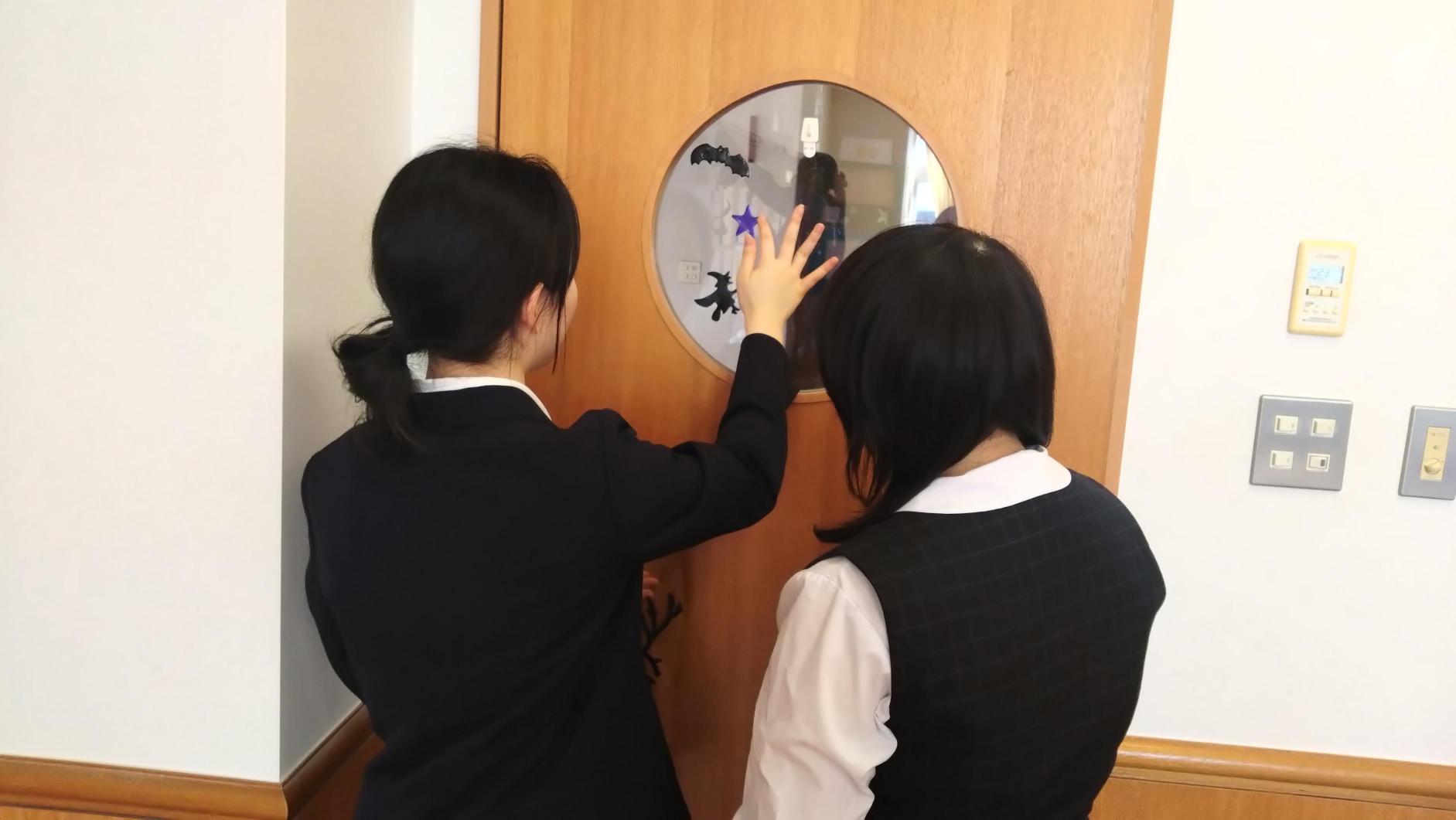 ハロウィンの飾り付けをしてくれました の投稿
